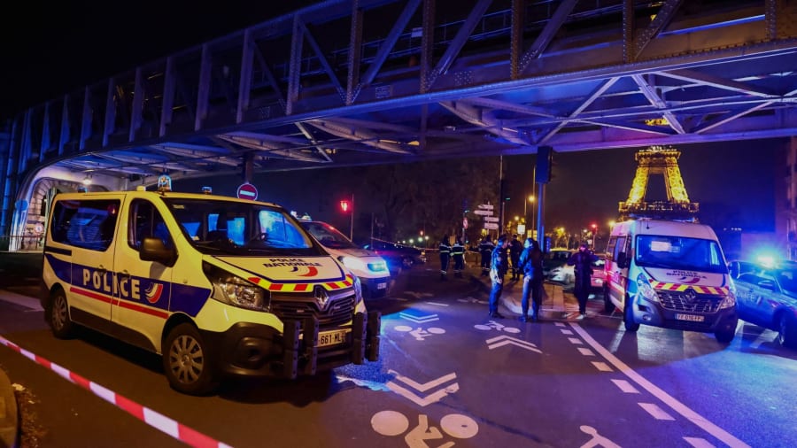 German tourist killed, 2 injured in Paris stabbing attack at Eiffel Tower