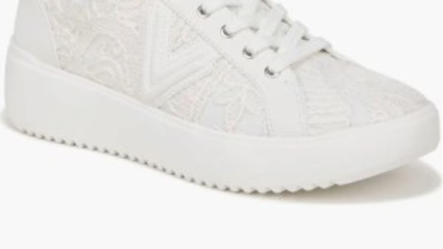 8 Comfy, Luxe-Looking White Sneakers That Don't Look Like Workout Shoes