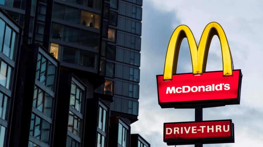 McDonald's Q1 earnings miss sales expectations, as consumers tighten their wallets
