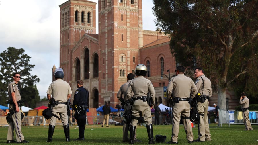 Columbia faculty, students continue protests; UCLA cancels classes after melee: Live updates