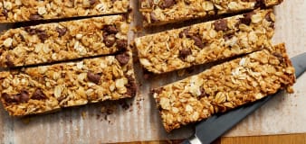 Are granola bars healthy? Here's what a dietitian has to say