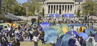 Columbia protest at a stalemate as students remain camped on lawn