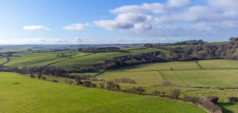 Natural England partners wildlife trust in reduced pollution housing plan