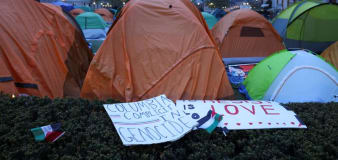 Columbia extends protest deadline after students agree to dismantle some tents