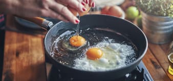 Are fried eggs and over-easy eggs the same thing?