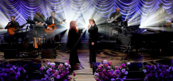 Wynonna says Judds' tour will 'go on'