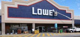 Lowe’s just unveiled its 2022 Black Friday deals