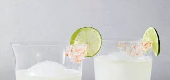 Here's how to make this classic tequila cocktail the right way, salted rim and all