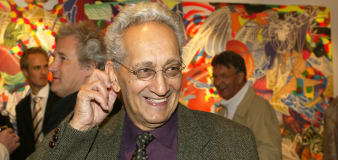 Frank Stella, influential minimalist painter known for eye-popping colors, dies