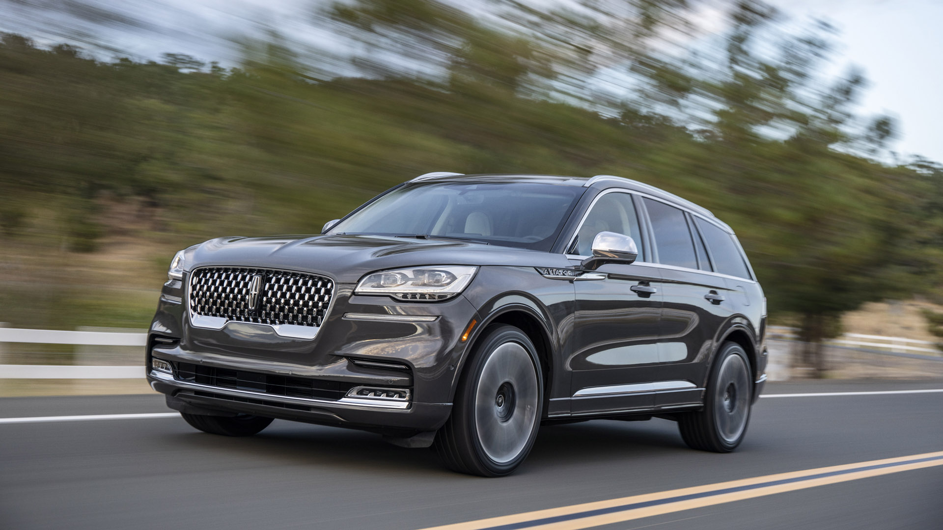 2020-lincoln-aviator-first-drive-what-s-new-technology-features