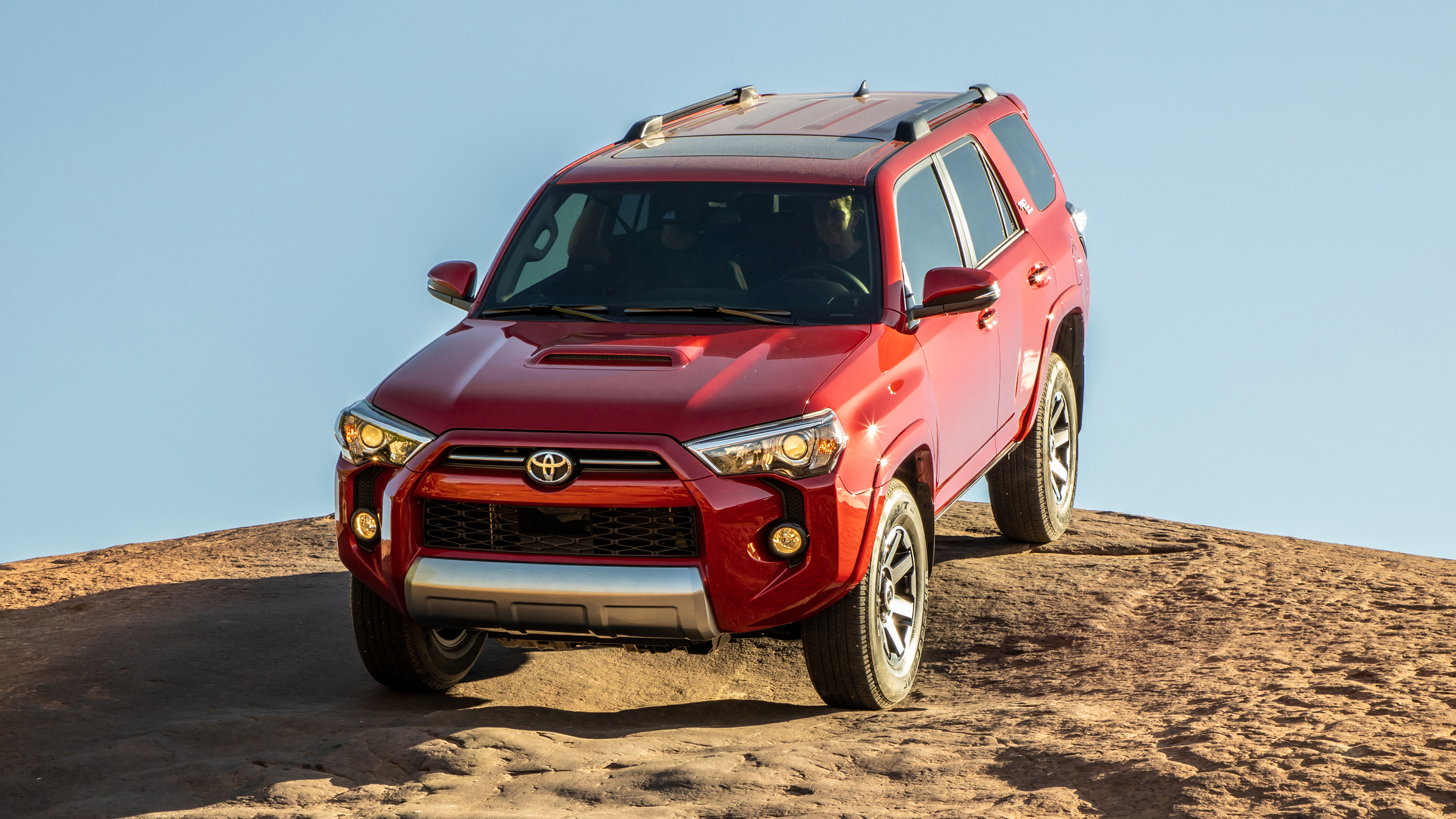 2020-toyota-4runner-trd-off-road-premium-second-drive-new-features