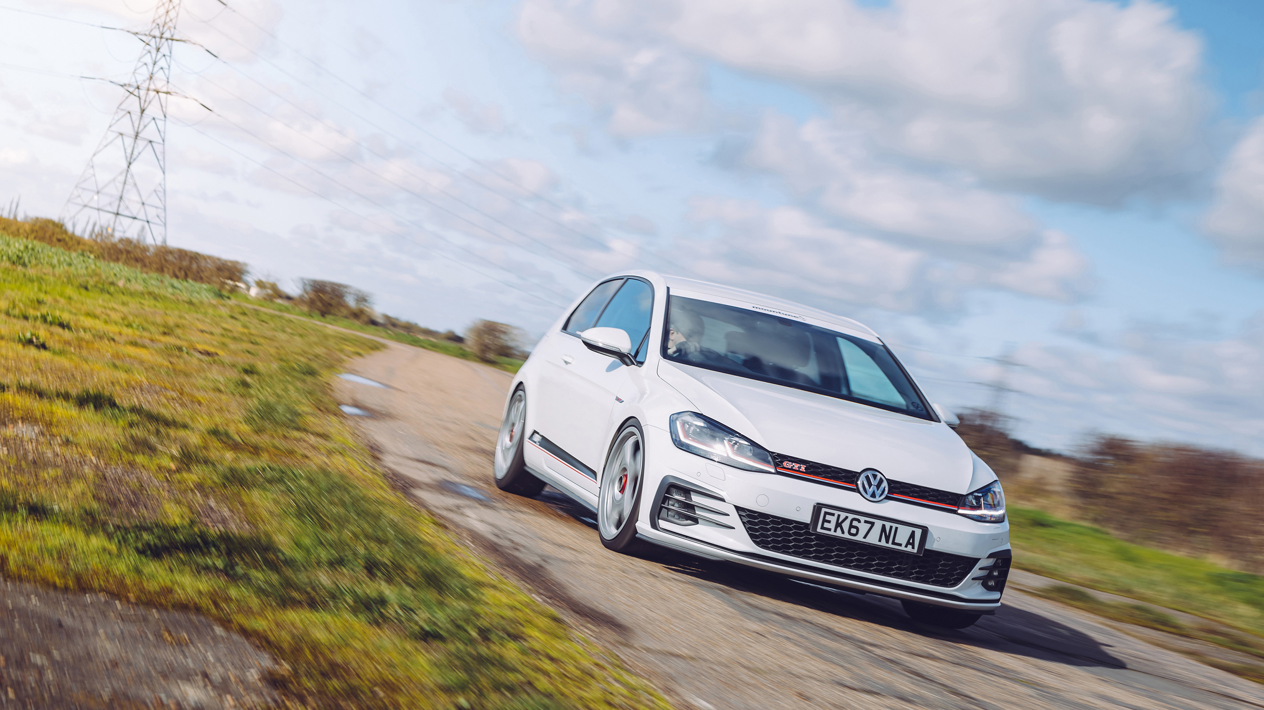 updated-golf-gti-gets-performance-kit-available-from-october