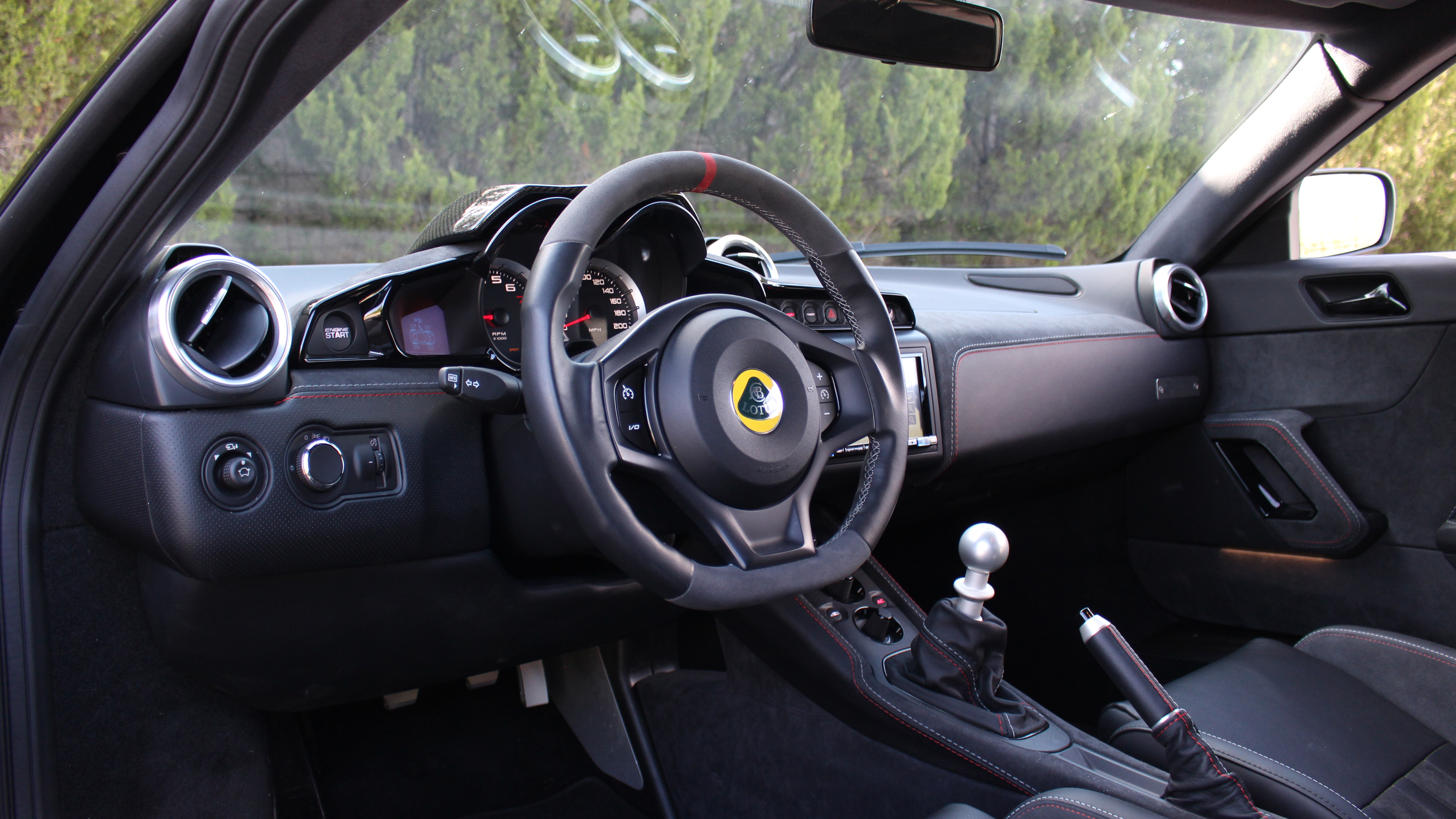 Featured image of post Lotus Evora Interior / While the lotus&#039; interior isn&#039;t loaded with luxuries, and its lofty starting price can climb.