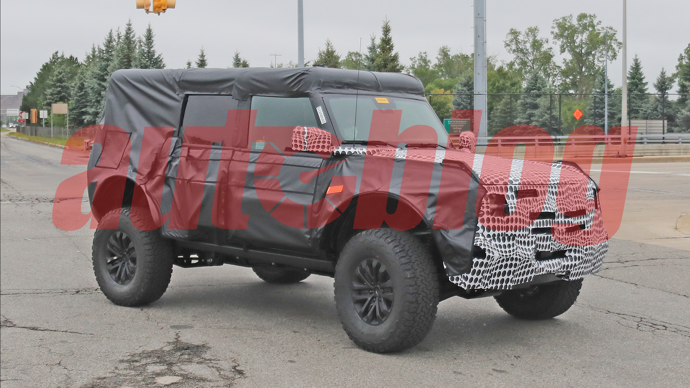 Ford Bronco Raptor prototype spy photos show beefy suspension