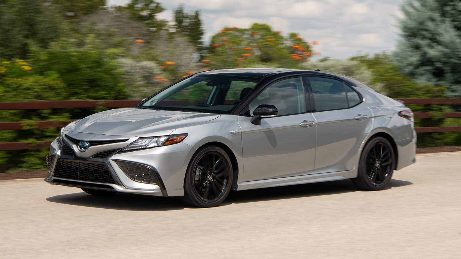 2021 Toyota Camry Review | What's new, pictures, hybrid and AWD fuel ...