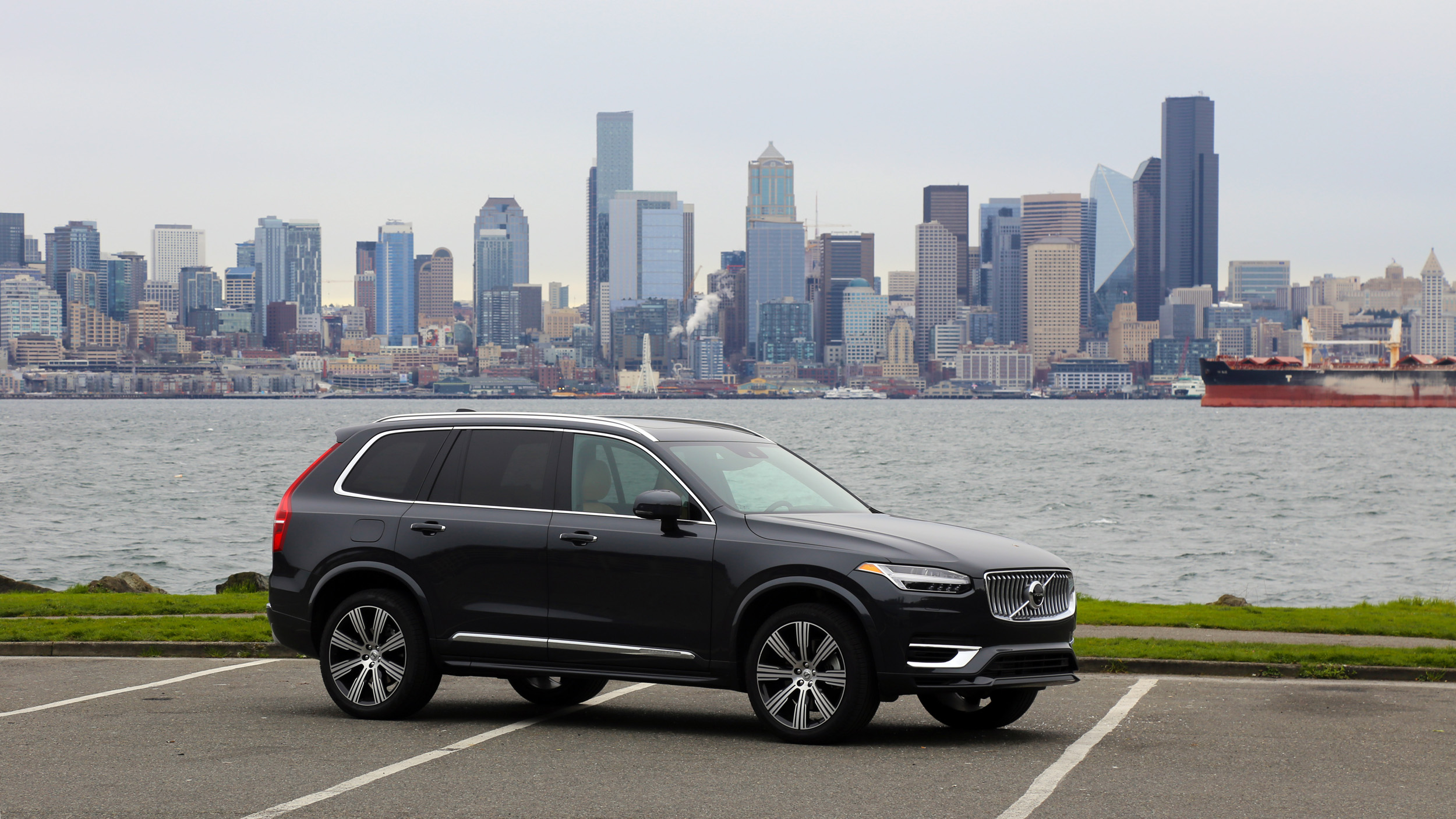 2021 Volvo XC90 Recharge Road Test Review | I could've had the T8