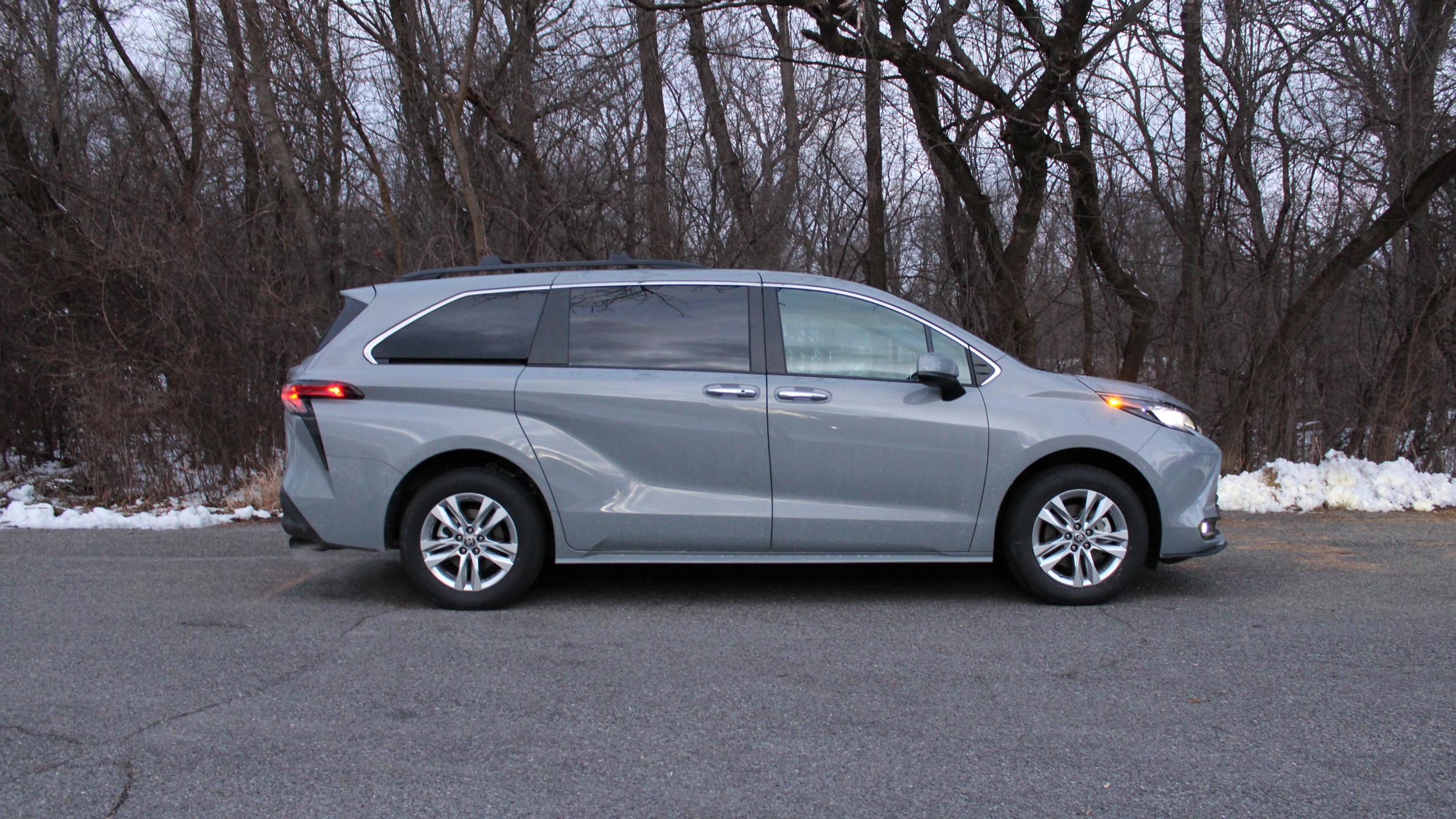 2022-toyota-sienna-woodland-edition-first-drive-review-not-woodsy
