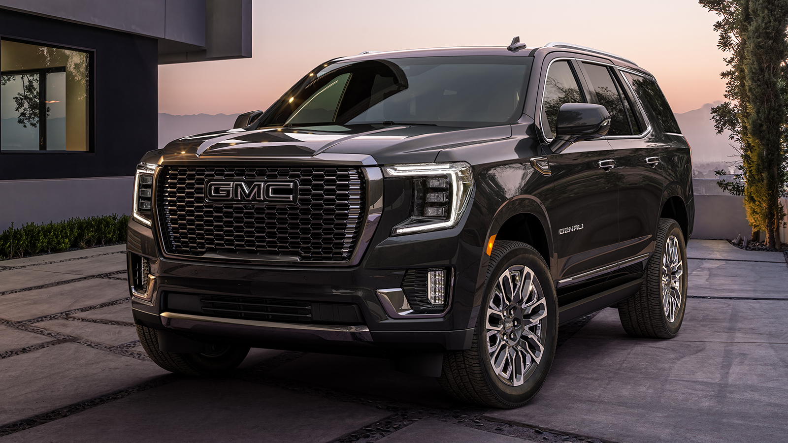 2023 GMC Yukon Denali Ultimate comes with more style, most everything