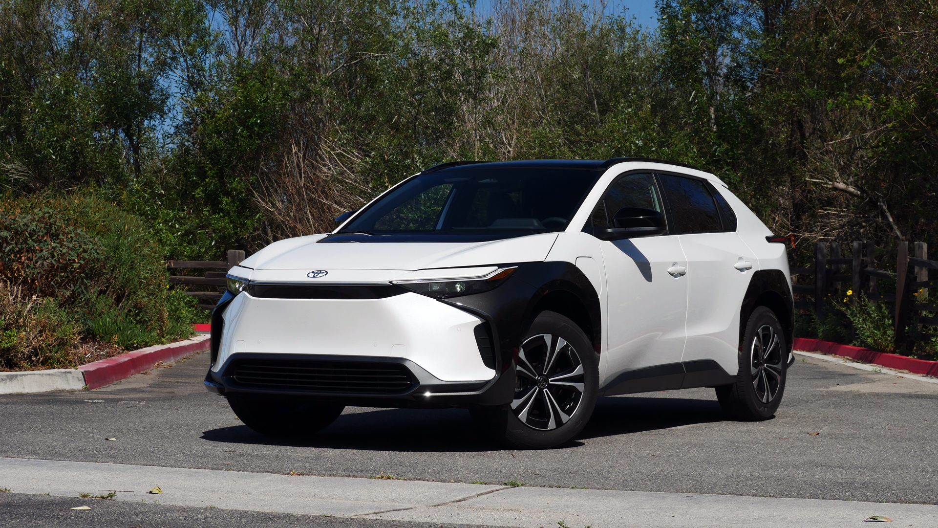 toyota-electric-cars-2023-prices-2023-toyota-bz4x-review