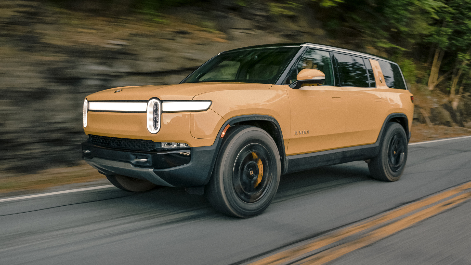 Rivian R1S First Drive Review The SUV finally arrives! (Sort of)