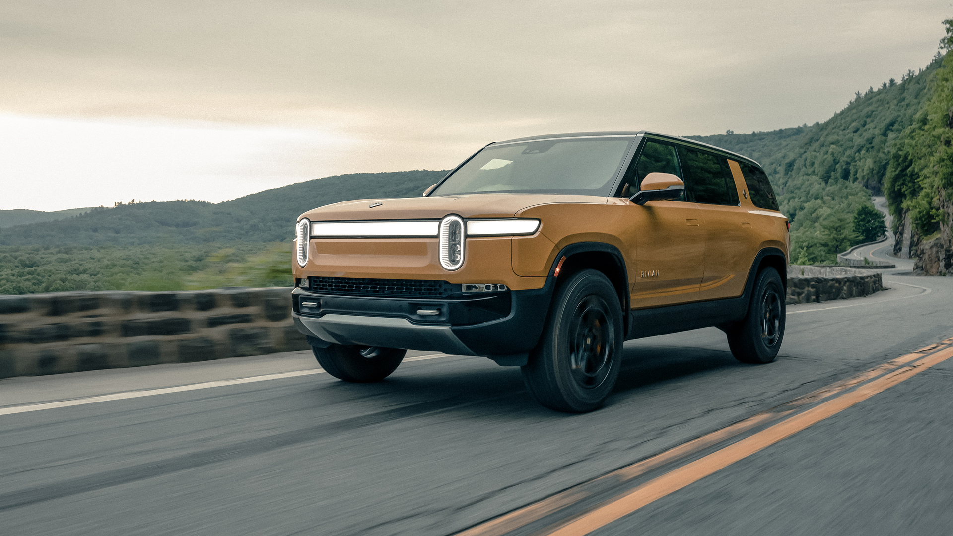 Rivian R1S First Drive Review The SUV finally arrives! (Sort of
