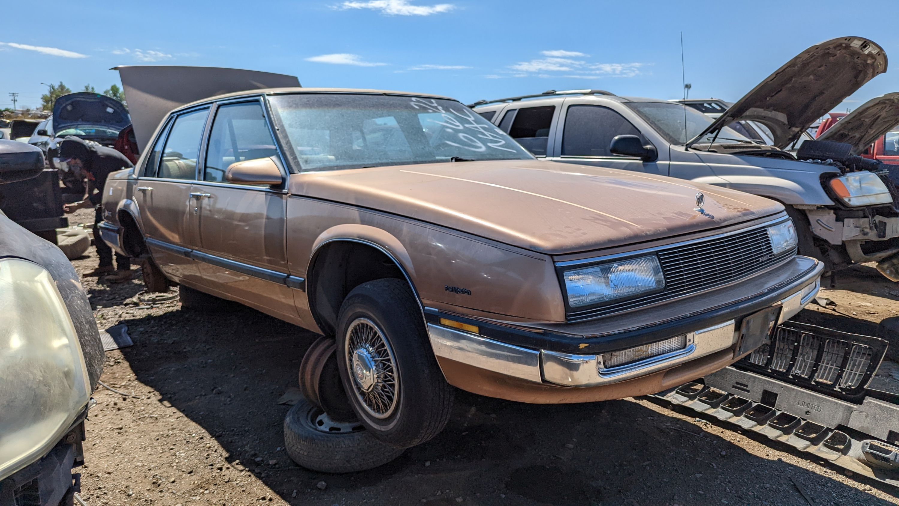99 - 1988 Buick LeSabre in Colorado junkyard - Photo by Murilee Martin