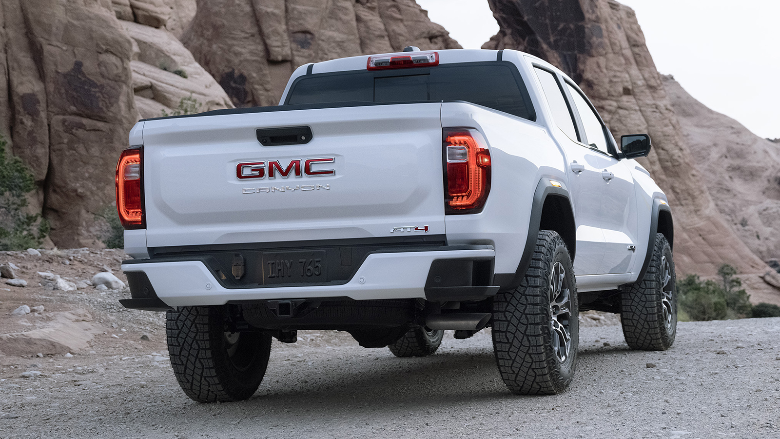 2023-gmc-canyon-elevation-4x2-crew-cab-5-ft-box-131-in-wb-truck-trim