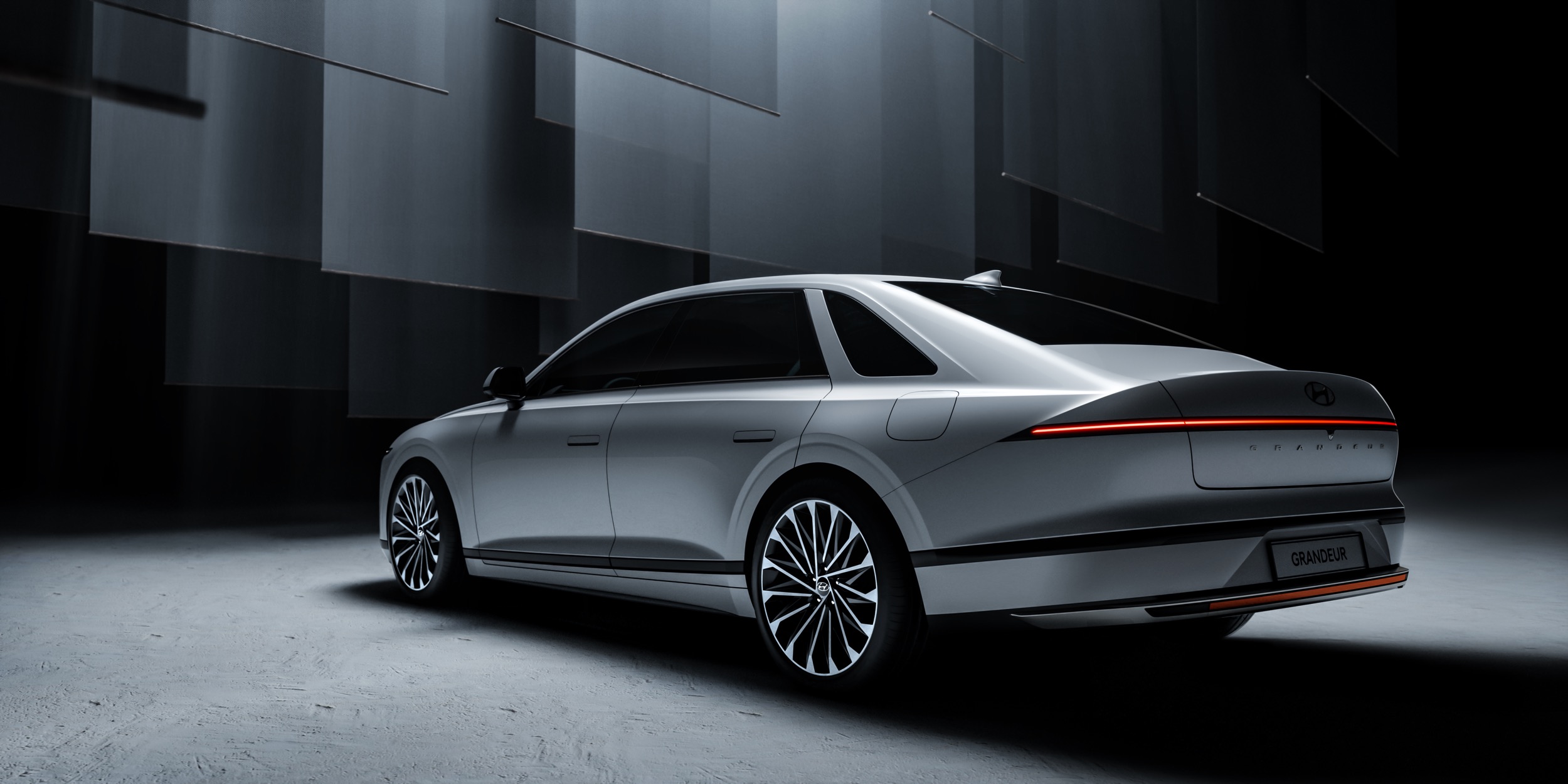 2025 Hyundai Grandeur (Azera) revealed with futuristic makeover for