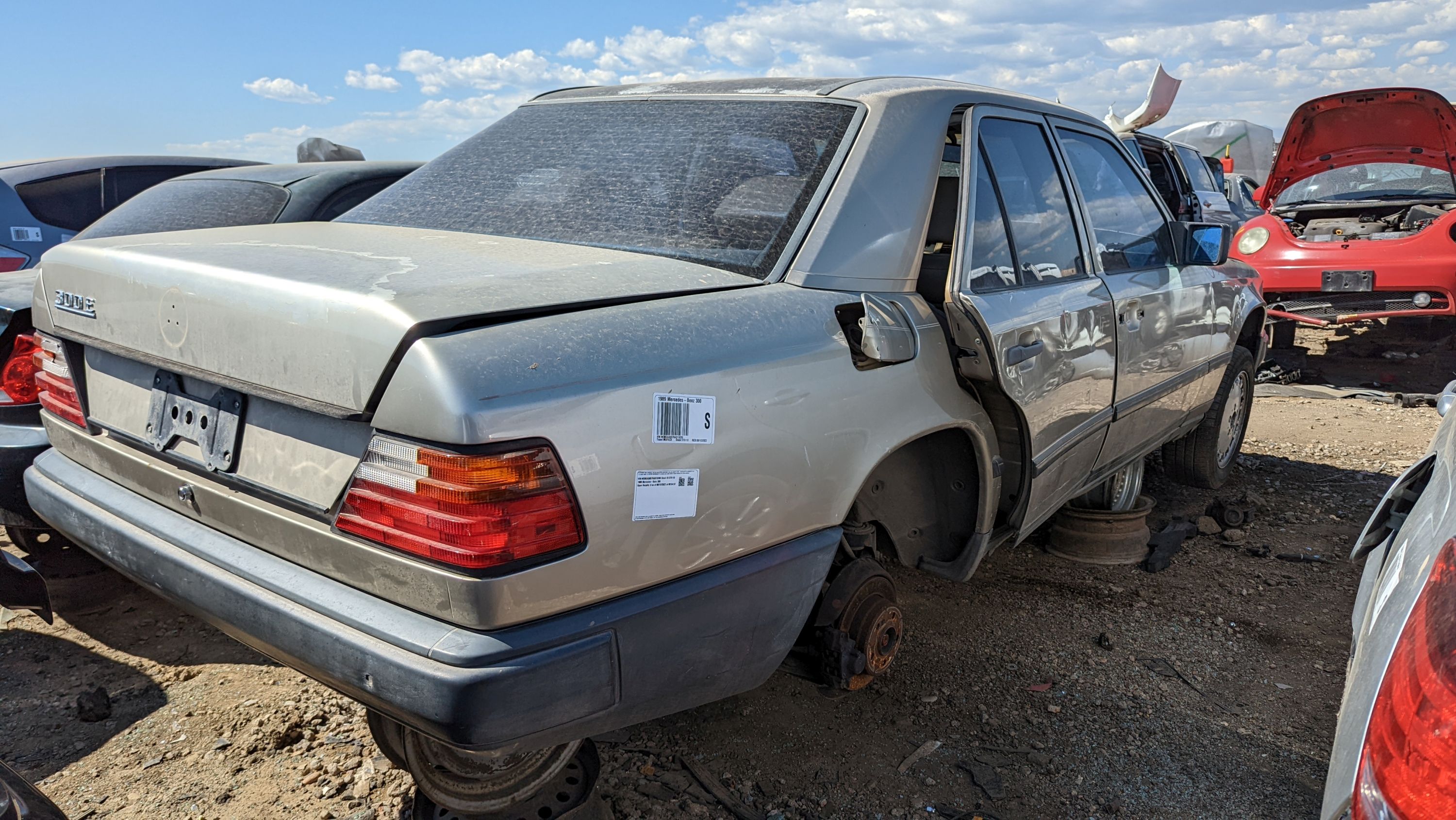 25 - 1989 Mercedes-Benz 300E W124 in Colorado junkyard - photo by Murilee Martin
