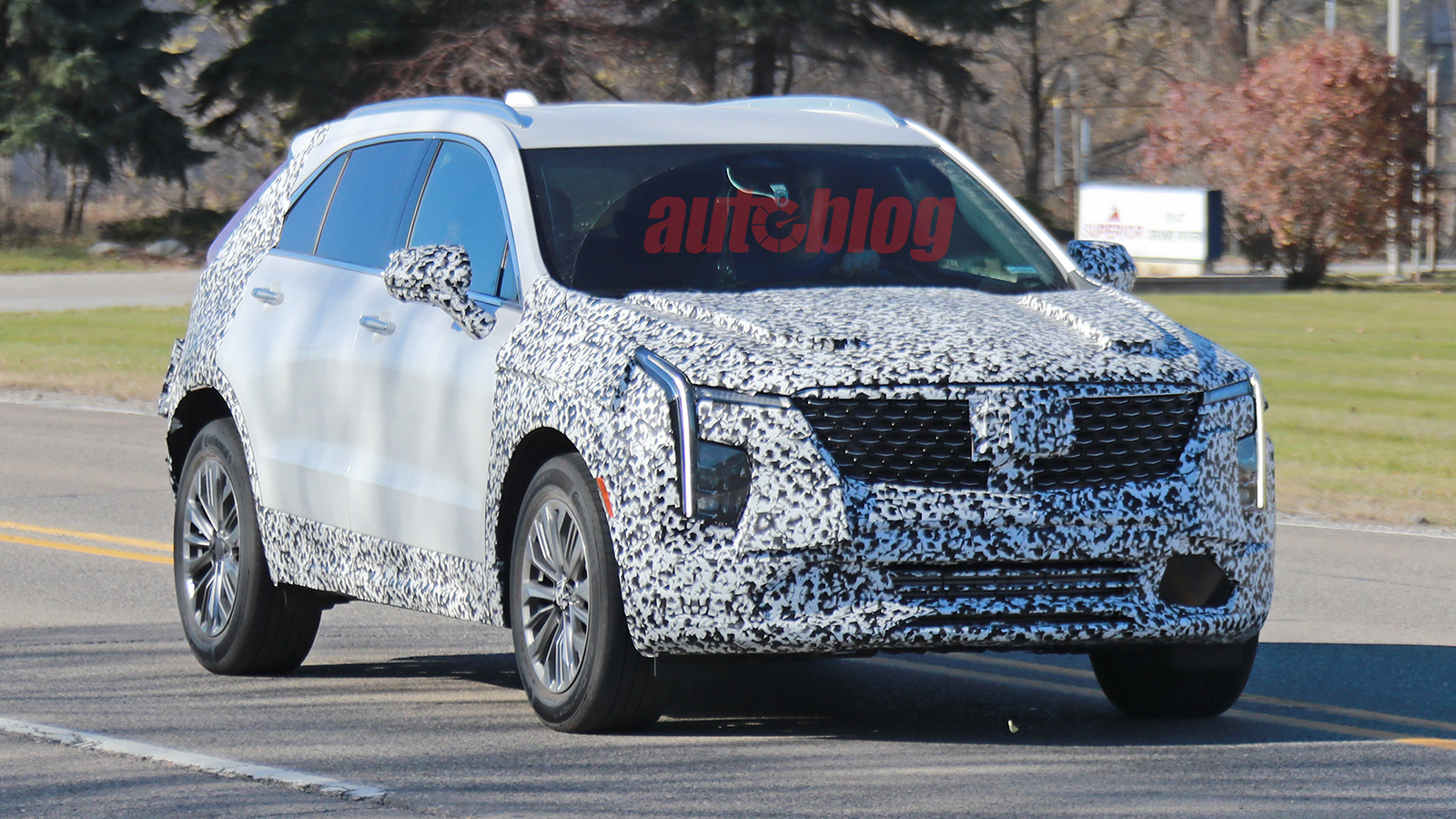 2024-cadillac-xt4-shows-refreshed-face-in-spy-photos-autoblog