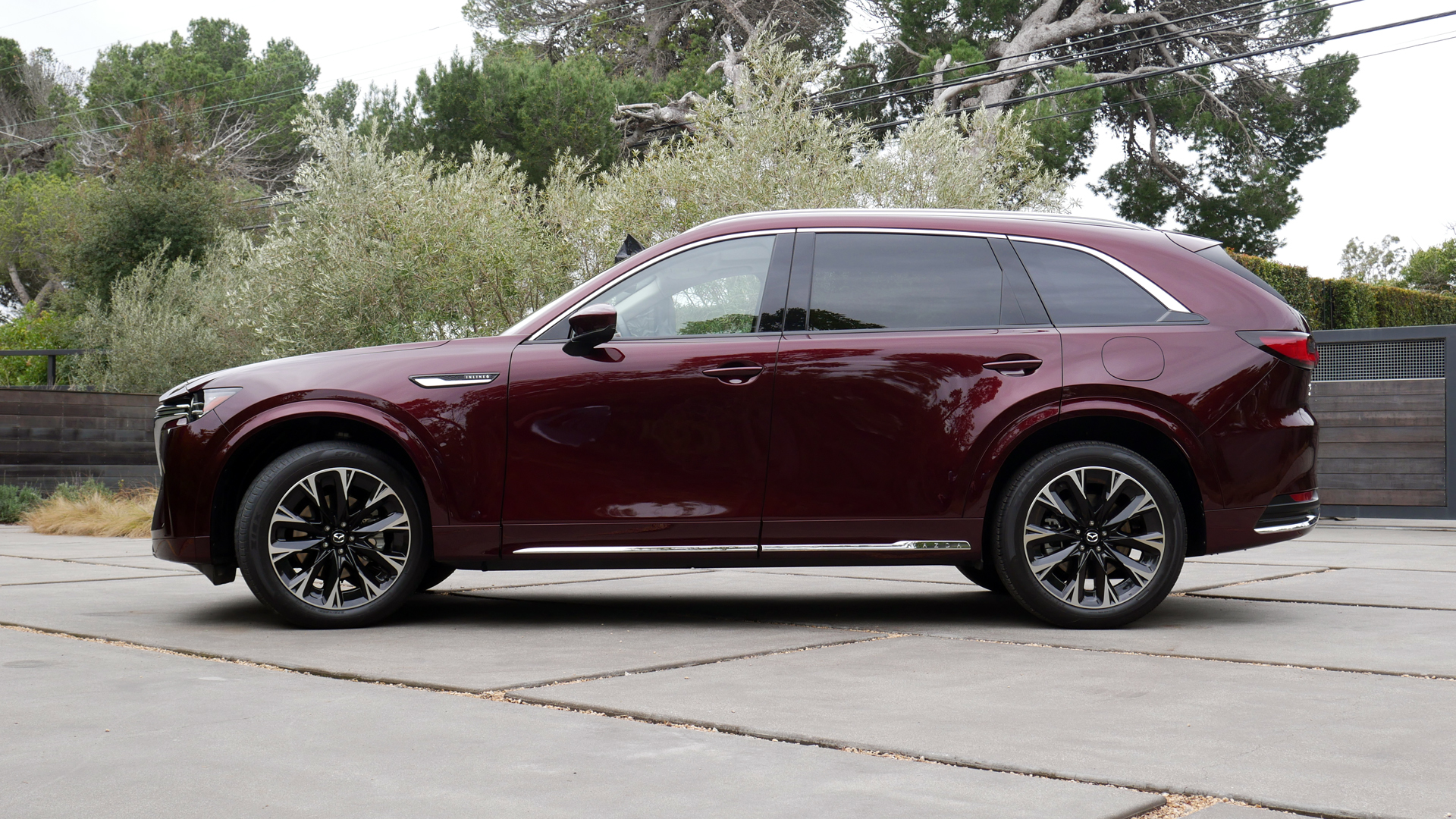 2024 Mazda CX90 threerow SUV revealed with inline6 or PHEV options