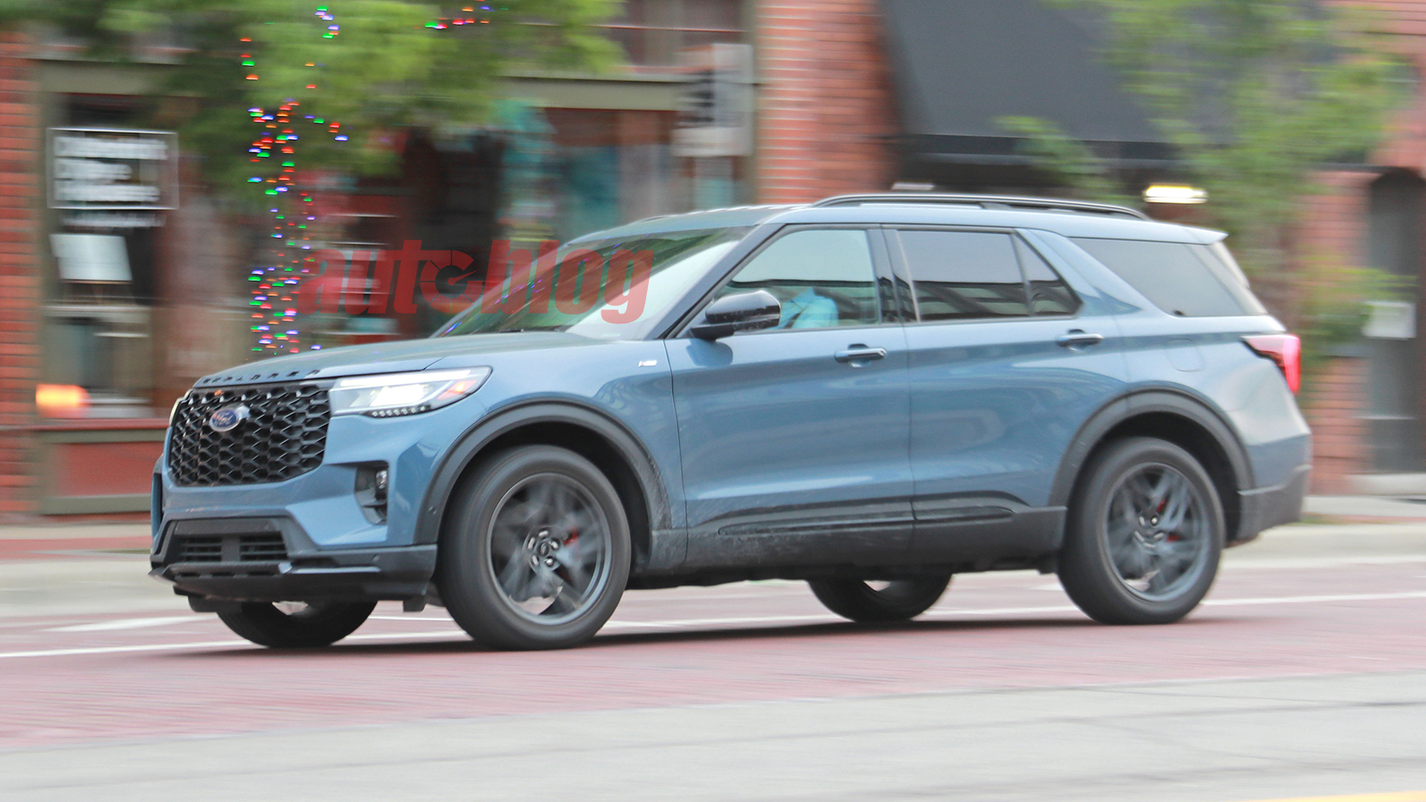 2024 Ford Explorer spy photos show SUV totally undisguised Autoblog