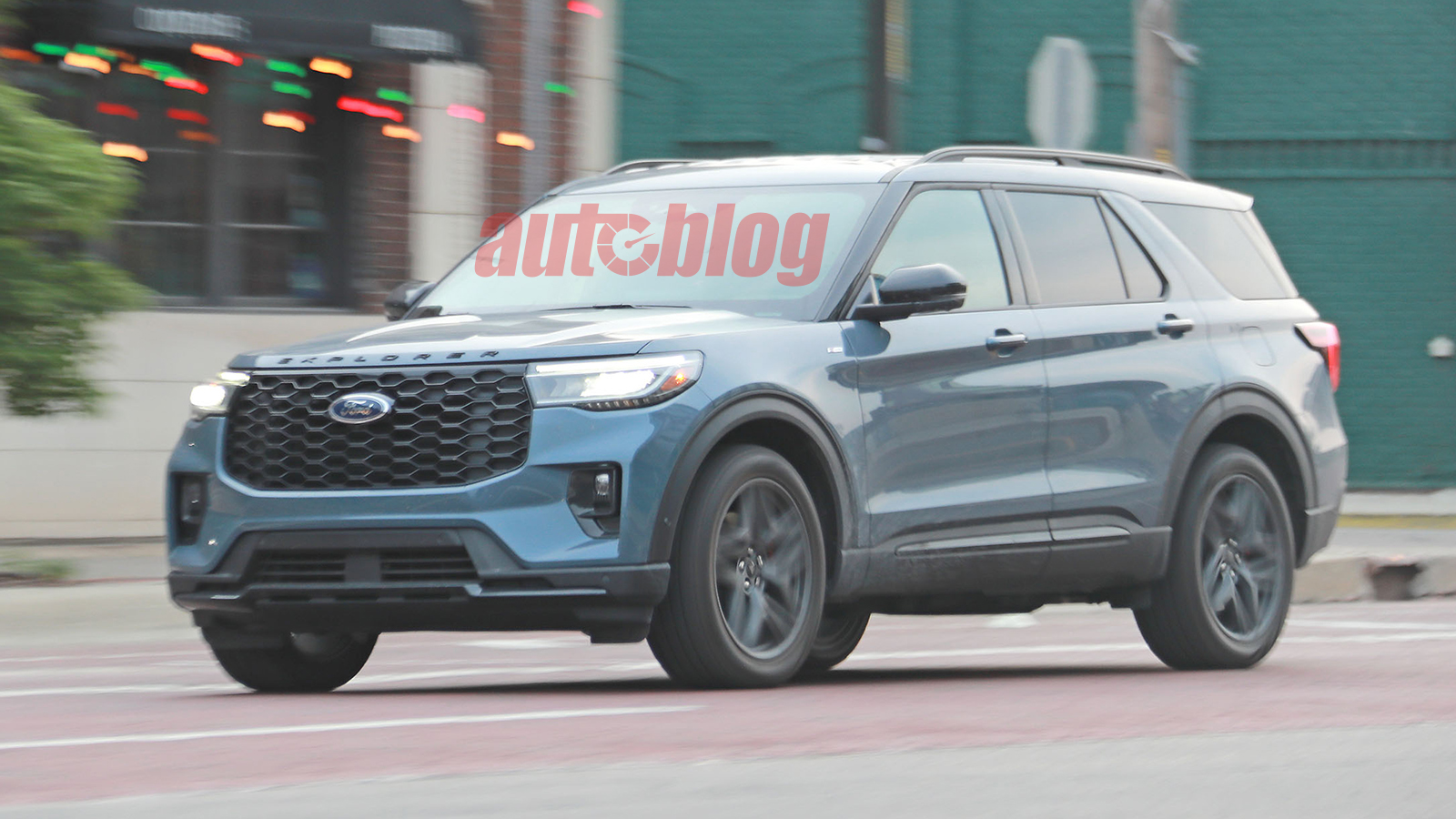 2025 Ford Explorer spy photos show SUV totally undisguised Autoblog