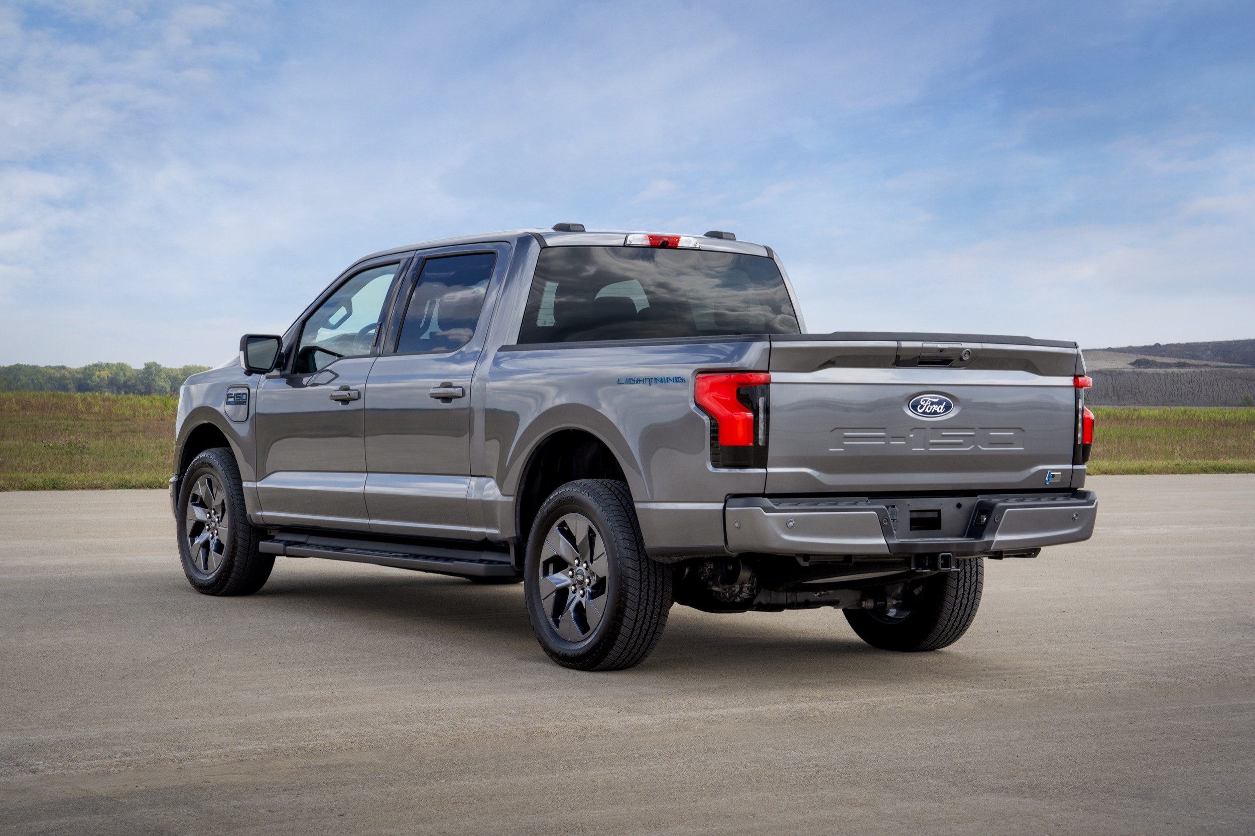 2024 Ford Lightning 'stopship' is reportedly due to a headlight