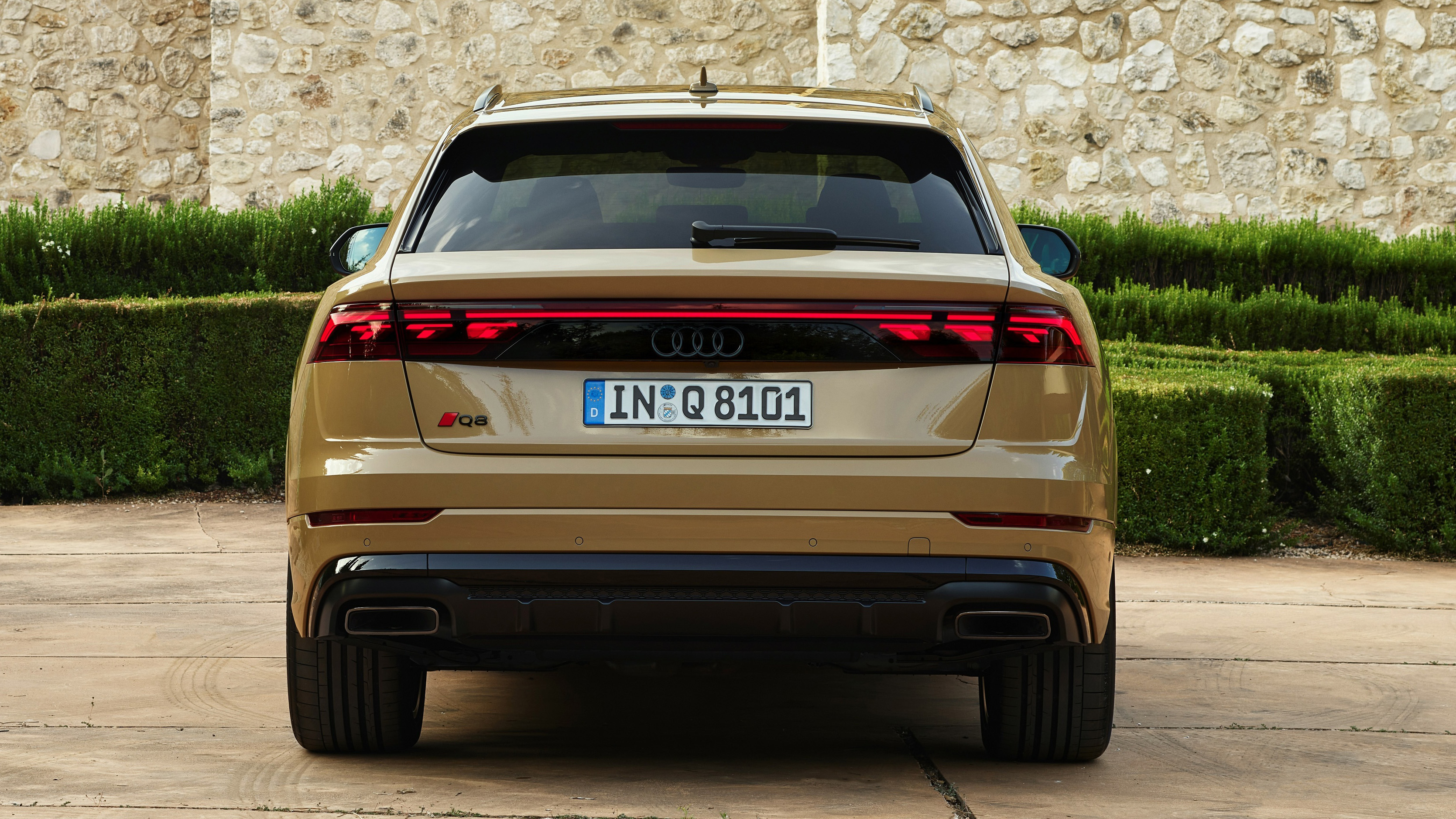 2024 Audi Q8 and SQ8 refreshed with trick lighting, pretty colors