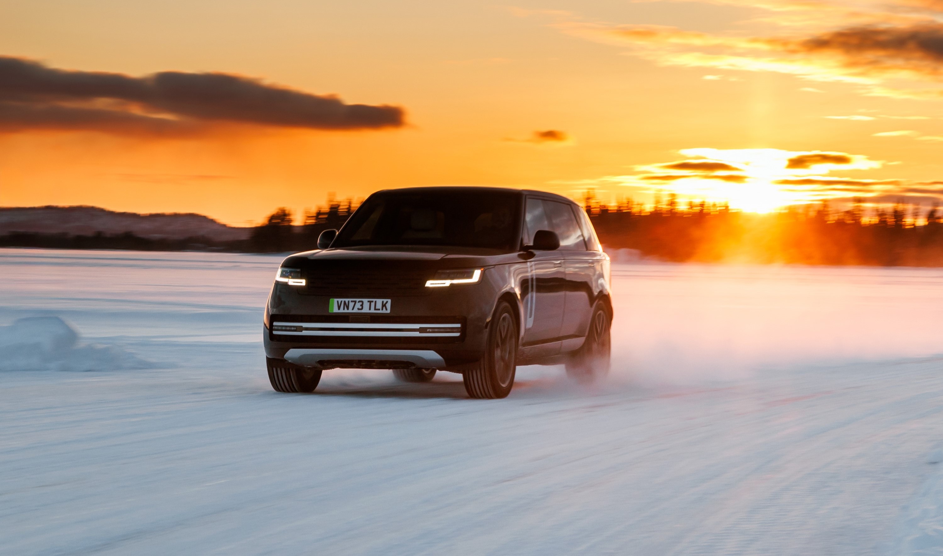 Land Rover Range Rover Electric prototypes endure winter testing - Autoblog